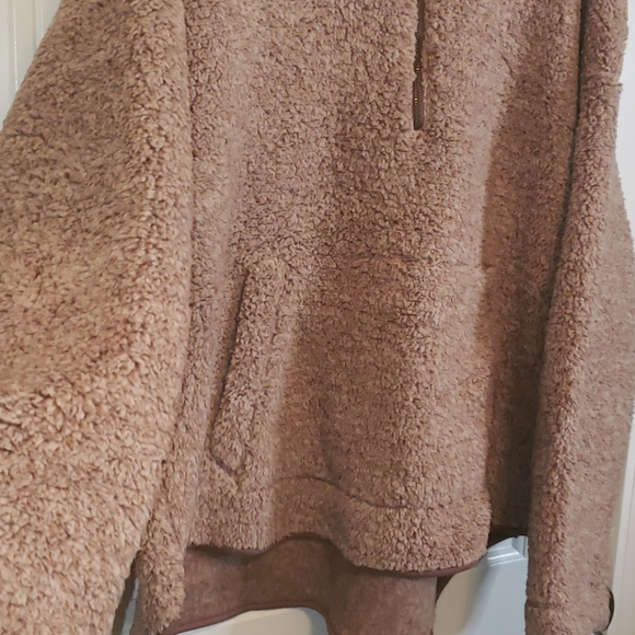 Old Navy super plush 3/4 zip up- XL - Picture 3 of 3